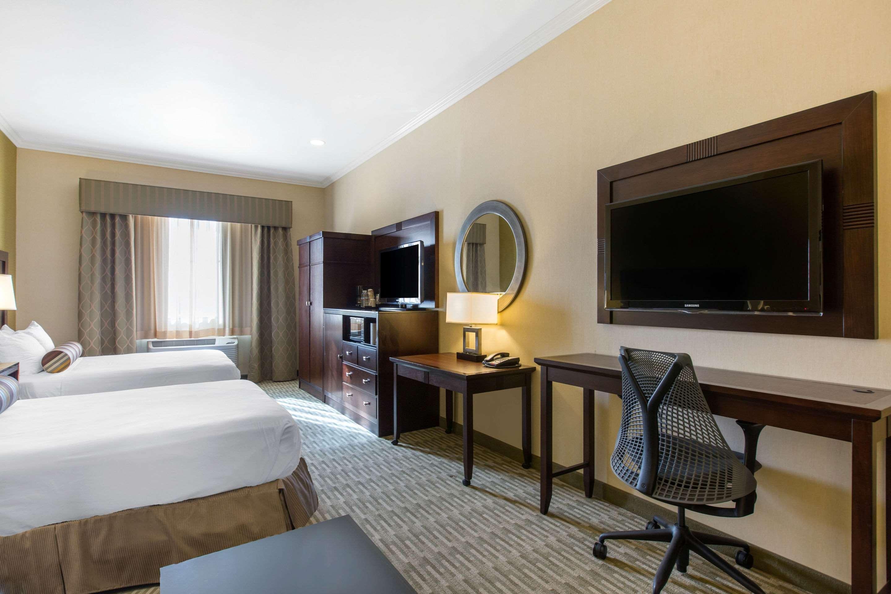 The Oaks Hotel & Suites Пасо Роблс Экстерьер фото