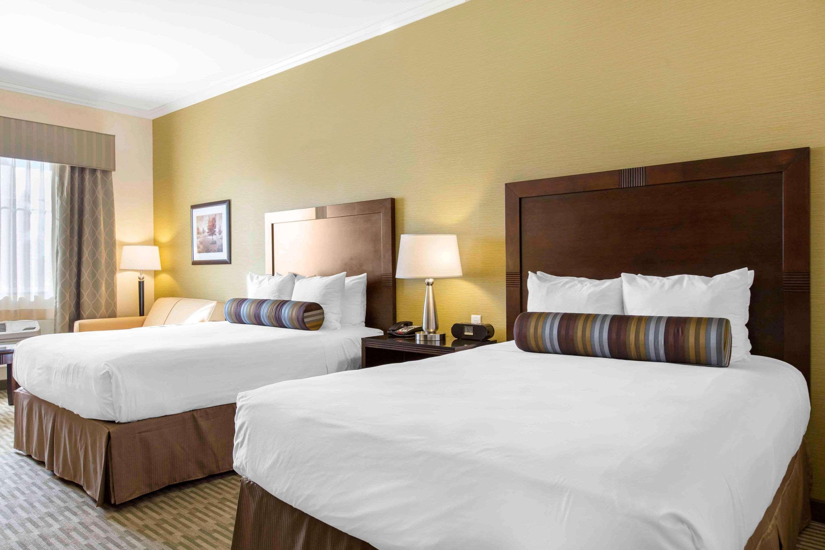 The Oaks Hotel & Suites Пасо Роблс Экстерьер фото