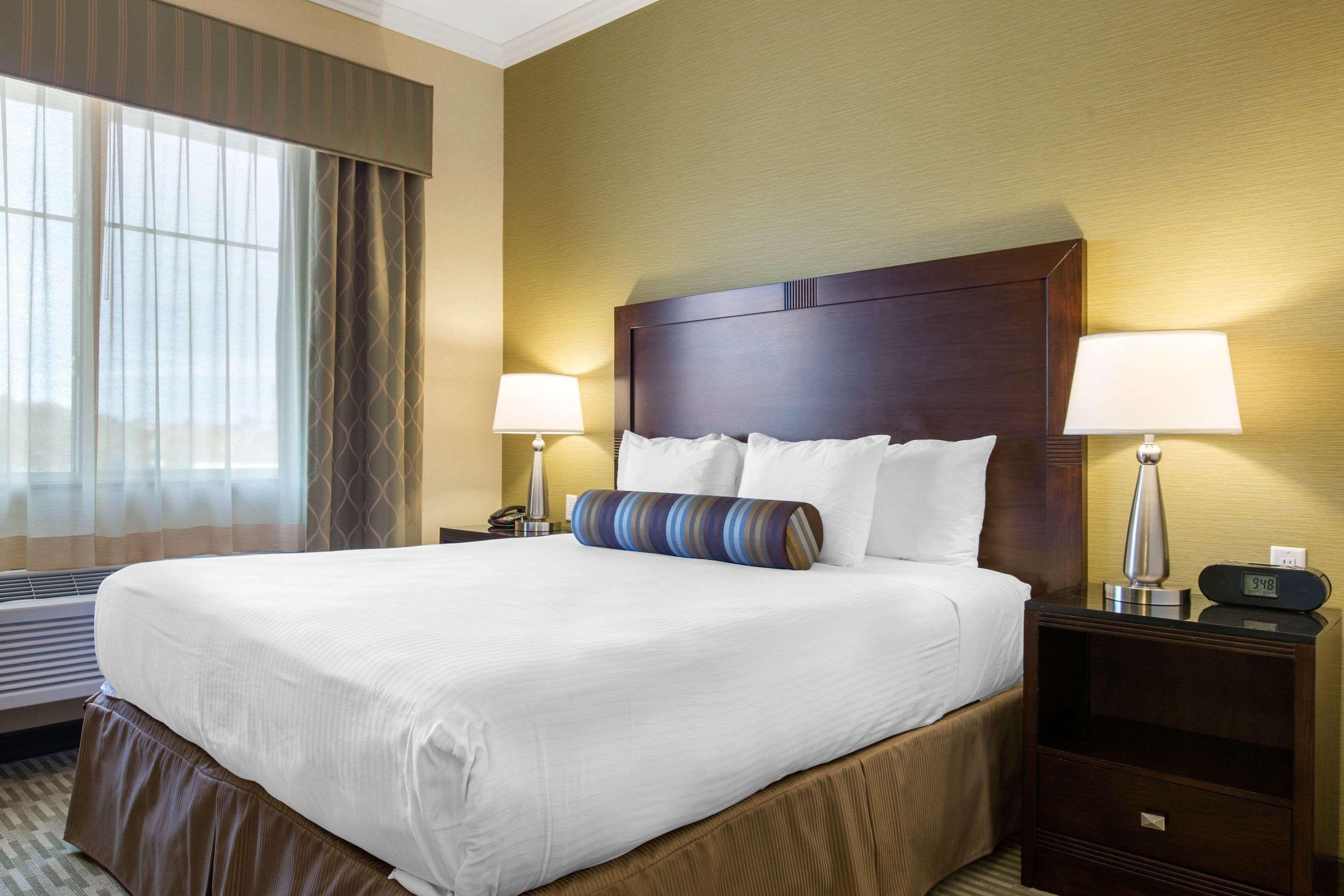 The Oaks Hotel & Suites Пасо Роблс Экстерьер фото