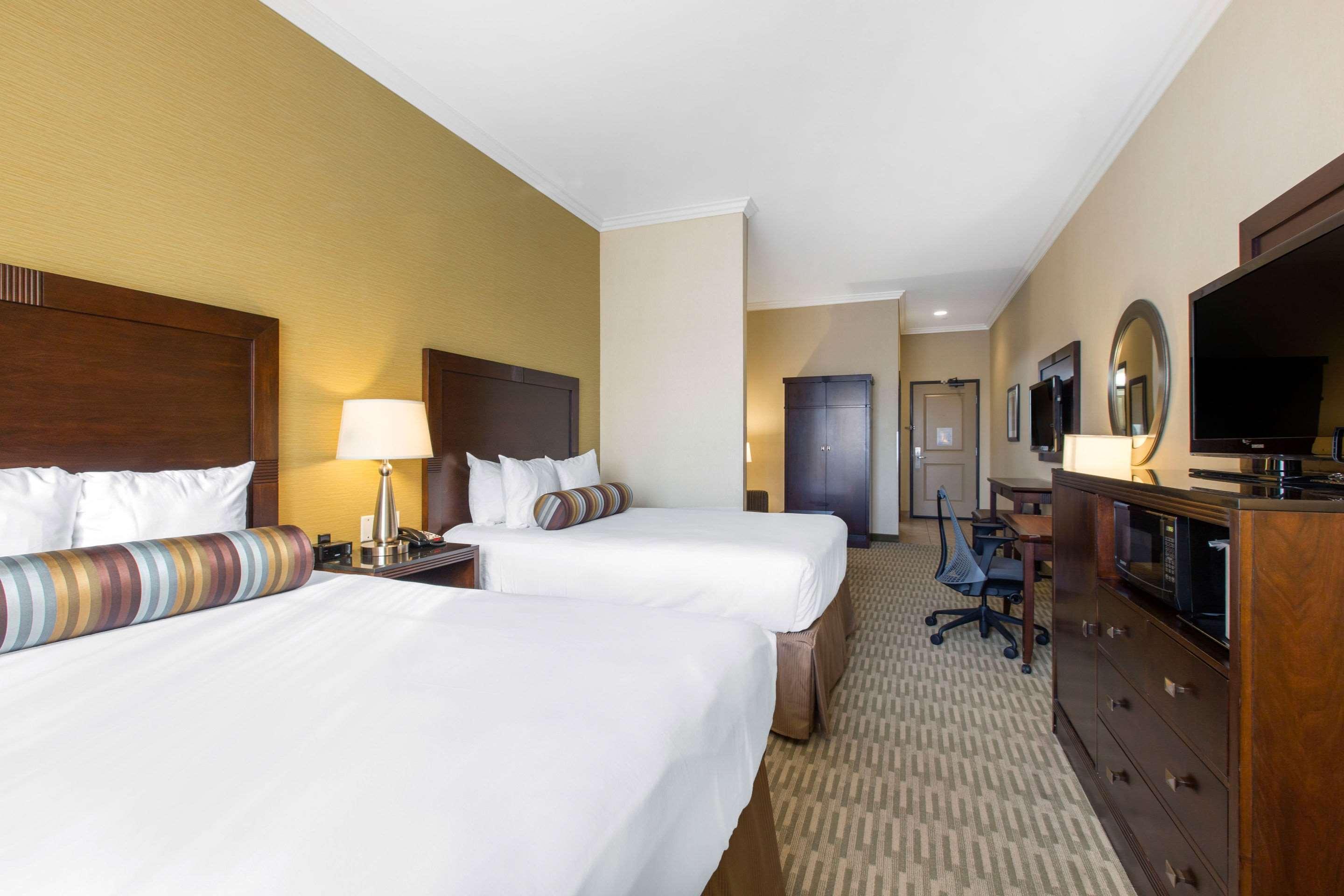 The Oaks Hotel & Suites Пасо Роблс Экстерьер фото